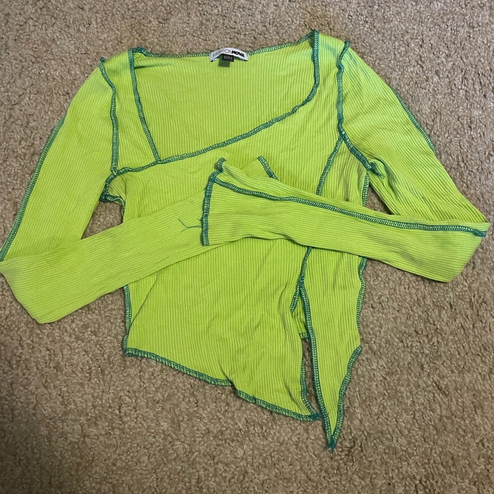 Fashion nova fashion top.